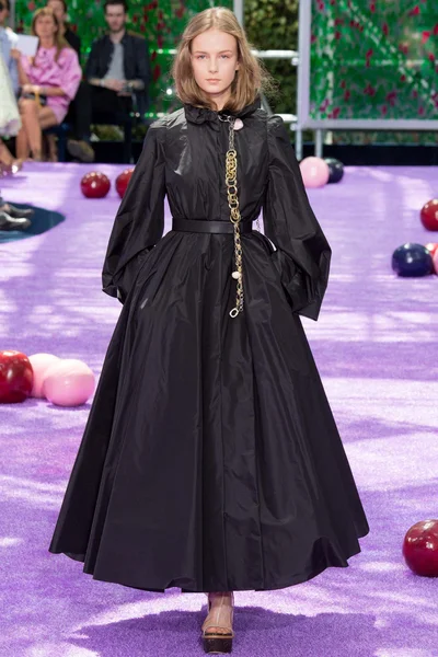 Look 5
